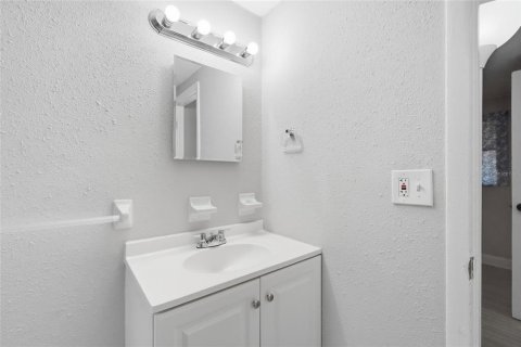 Propiedad comercial en venta en Bradenton, Florida, 6 dormitorios, 185.06 m2 № 2418617 - foto 30