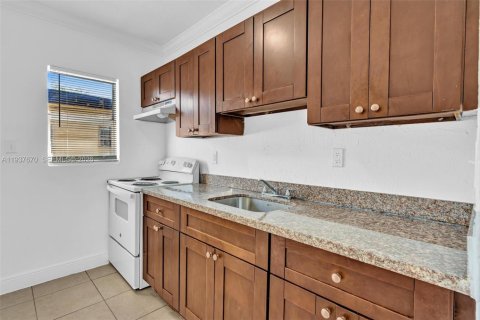 Appartement à louer à Fort Lauderdale, Floride: 2 chambres, 6902.64 m2 № 2152605 - photo 5