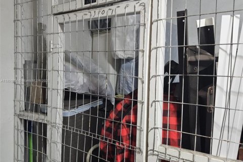 Купить кондоминиум в Халландейл-Бич, Флорида 1 спальня, 74.32м2, № 1858139 - фото 26