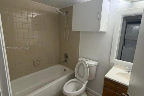 Condominio en alquiler en Miami, Florida, 2 dormitorios, 88.81 m2 № 2085630 - foto 5