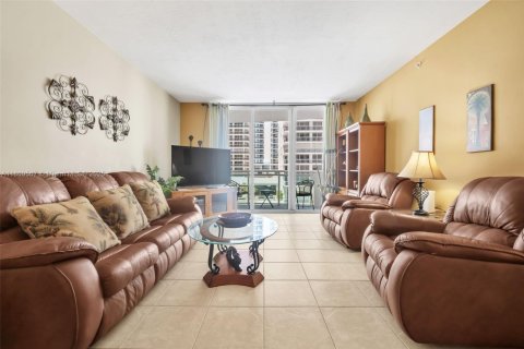 Condominio en venta en Hollywood, Florida, 1 dormitorio, 82.03 m2 № 1889718 - foto 5
