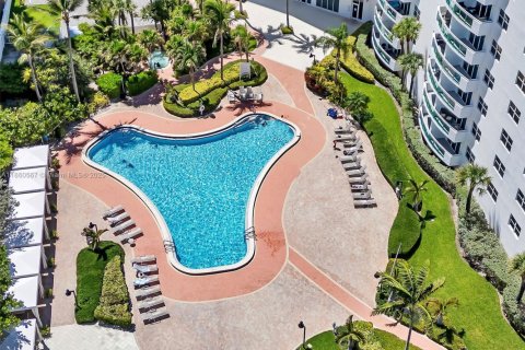Condominio en venta en Hollywood, Florida, 1 dormitorio, 82.03 m2 № 1889718 - foto 26
