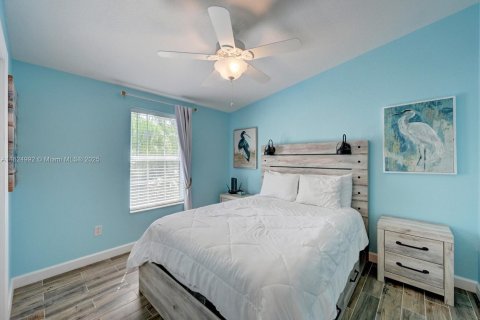 House in Key Largo, Florida 2 bedrooms, 89.19 sq.m. № 1836780 - photo 9