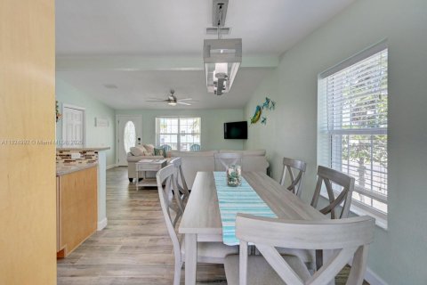 House in Key Largo, Florida 2 bedrooms, 89.19 sq.m. № 1836780 - photo 26