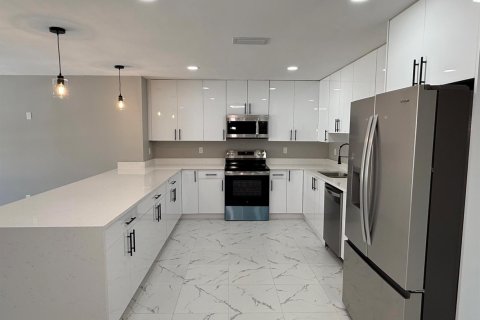 Casa en venta en Stuart, Florida, 3 dormitorios, 162.86 m2 № 2240188 - foto 15