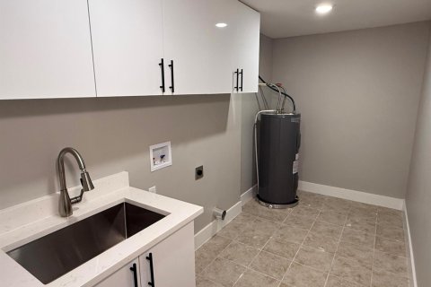 Casa en venta en Stuart, Florida, 3 dormitorios, 162.86 m2 № 2240188 - foto 18