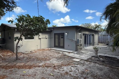 Casa en venta en Stuart, Florida, 3 dormitorios, 162.86 m2 № 2240188 - foto 6