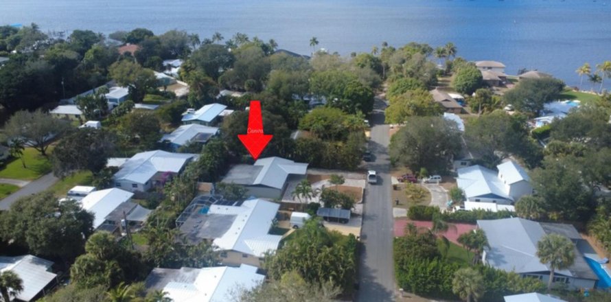 Casa en Stuart, Florida 3 dormitorios, 162.86 m2 № 2240188