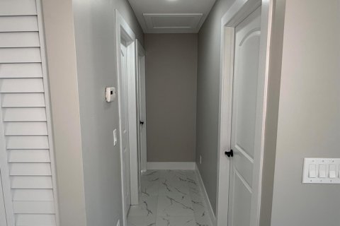 Casa en venta en Stuart, Florida, 3 dormitorios, 162.86 m2 № 2240188 - foto 11