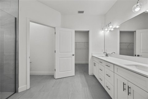 House in Gainesville, Florida 4 bedrooms, 167.22 sq.m. № 2120666 - photo 9