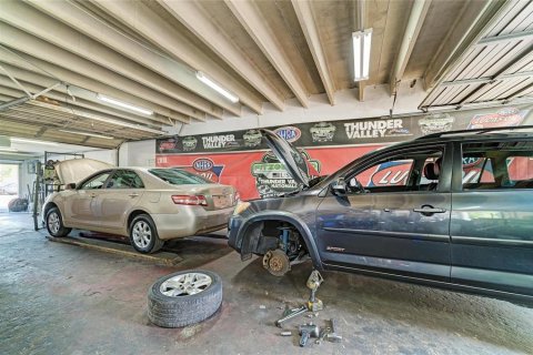 Propiedad comercial en venta en Bradenton, Florida, 191.38 m2 № 2166584 - foto 24