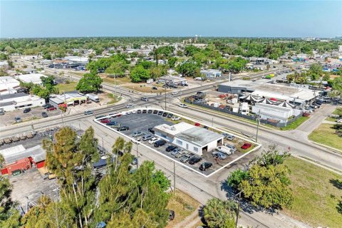 Propiedad comercial en venta en Bradenton, Florida, 191.38 m2 № 2166584 - foto 3