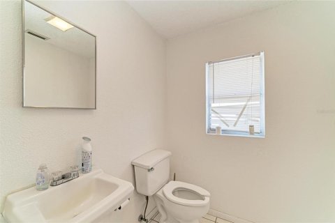 Propiedad comercial en venta en Bradenton, Florida, 191.38 m2 № 2166584 - foto 18