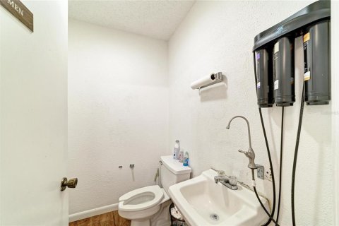 Propiedad comercial en venta en Bradenton, Florida, 191.38 m2 № 2166584 - foto 21