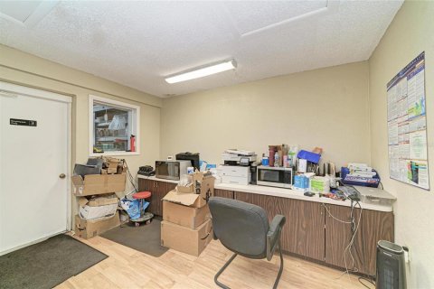 Propiedad comercial en venta en Bradenton, Florida, 191.38 m2 № 2166584 - foto 14