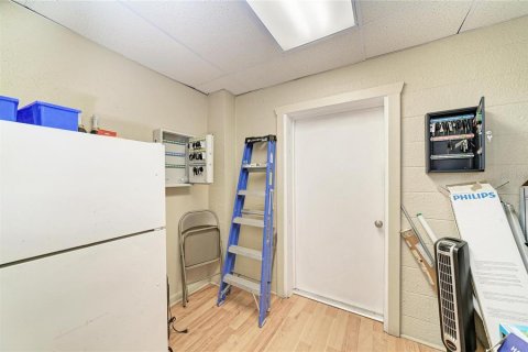 Propiedad comercial en venta en Bradenton, Florida, 191.38 m2 № 2166584 - foto 19