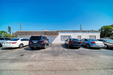 Propiedad comercial en venta en Bradenton, Florida, 191.38 m2 № 2166584 - foto 9