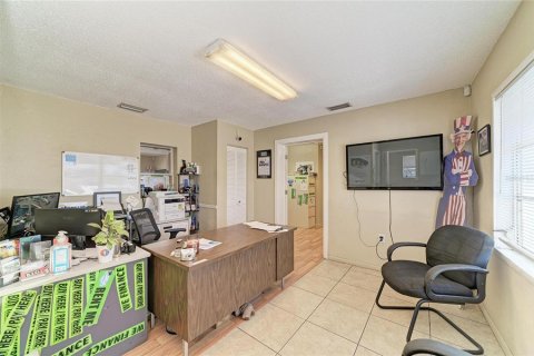 Propiedad comercial en venta en Bradenton, Florida, 191.38 m2 № 2166584 - foto 10
