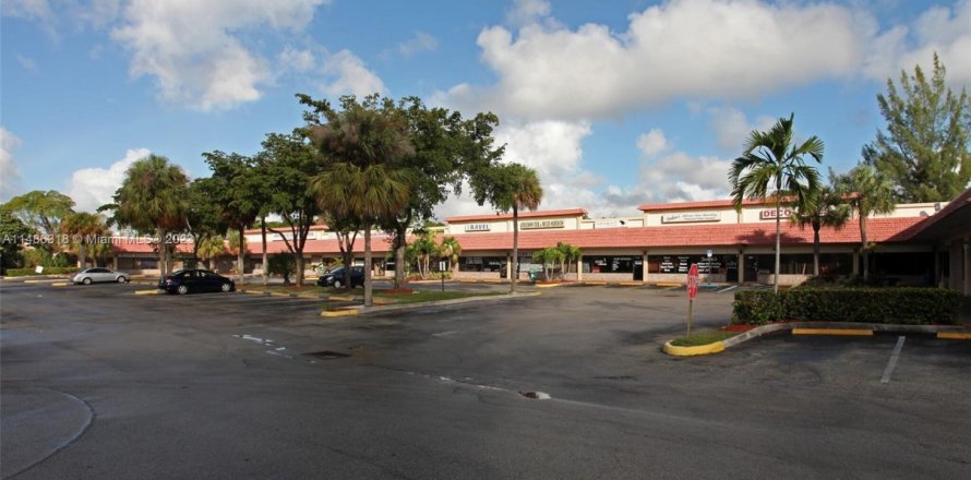 Tienda en Lauderhill, Florida № 839887