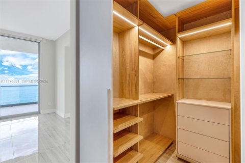 Condo in Sunny Isles Beach, Florida, 2 bedrooms  № 2040100 - photo 30