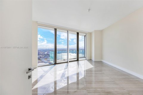 Condo in Sunny Isles Beach, Florida, 2 bedrooms  № 2040100 - photo 19