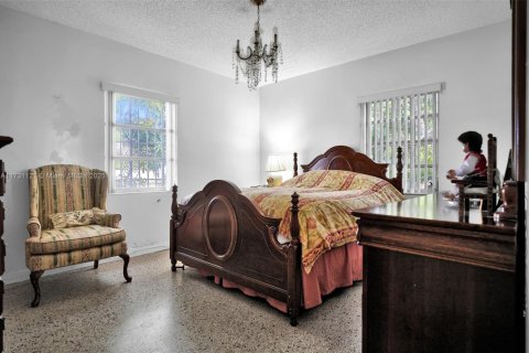 House in North Miami Beach, Florida 3 bedrooms, 93.46 sq.m. № 1865634 - photo 14