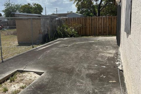 Casa en venta en Hollywood, Florida, 2 dormitorios, 156.82 m2 № 1934891 - foto 14