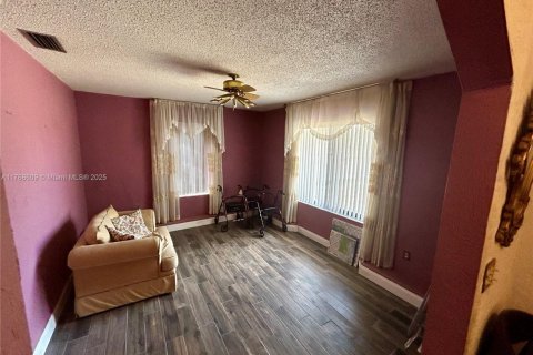 Casa en venta en Hollywood, Florida, 2 dormitorios, 156.82 m2 № 1934891 - foto 6