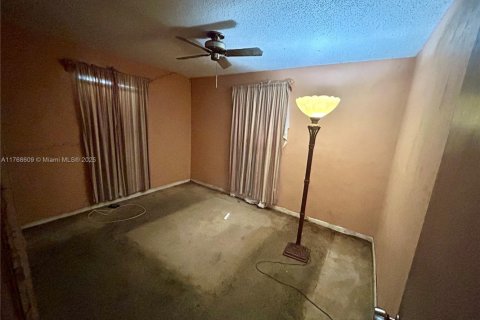 Casa en venta en Hollywood, Florida, 2 dormitorios, 156.82 m2 № 1934891 - foto 9