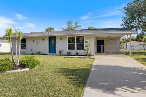 House in Port Charlotte, Florida 2 bedrooms, 86.49 sq.m. № 2098186 - photo 2