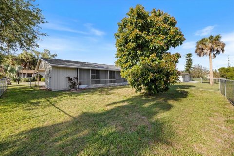House in Port Charlotte, Florida 2 bedrooms, 86.49 sq.m. № 2098186 - photo 27