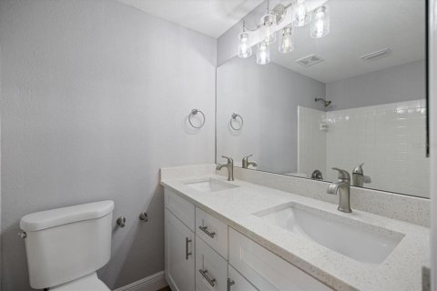 House in Port Charlotte, Florida 2 bedrooms, 86.49 sq.m. № 2098186 - photo 18