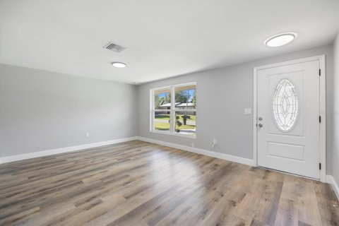House in Port Charlotte, Florida 2 bedrooms, 86.49 sq.m. № 2098186 - photo 8