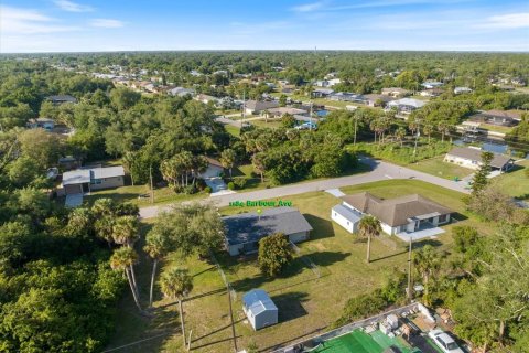 House in Port Charlotte, Florida 2 bedrooms, 86.49 sq.m. № 2098186 - photo 30