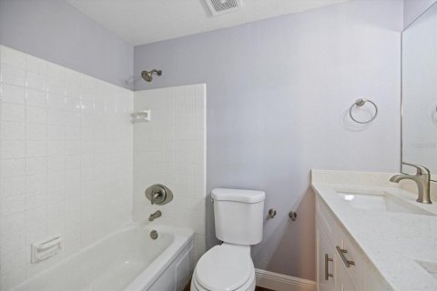 House in Port Charlotte, Florida 2 bedrooms, 86.49 sq.m. № 2098186 - photo 19