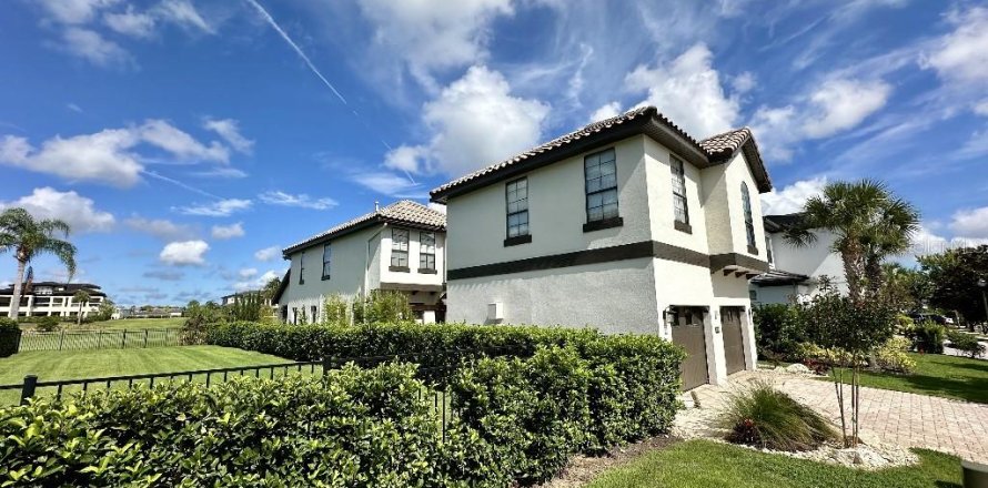Casa en Four Corners, Florida 4 dormitorios, 234.76 m2 № 1661736