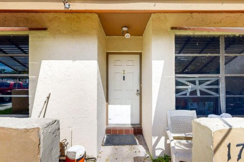 Townhouse in Homestead, Florida 2 bedrooms, 104.05 sq.m. № 1943575 - photo 3