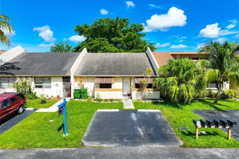 Townhouse in Homestead, Florida 2 bedrooms, 104.05 sq.m. № 1943575 - photo 25