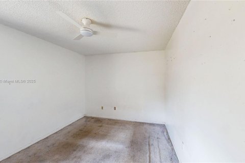 Townhouse in Homestead, Florida 2 bedrooms, 104.05 sq.m. № 1943575 - photo 14
