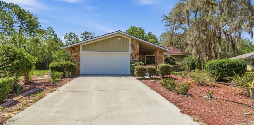 Villa ou maison à Homosassa, Floride 3 chambres, 147.44 m2 № 2150188