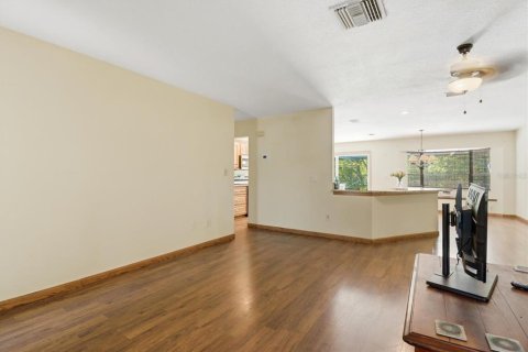 Villa ou maison à vendre à Homosassa, Floride: 3 chambres, 147.44 m2 № 2150188 - photo 9