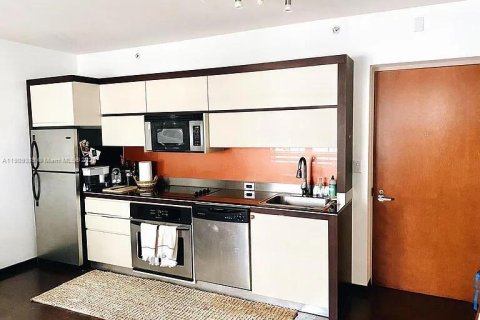 Снять в аренду кондоминиум в Майами-Бич, Флорида 1 спальня, 51.65м2, № 1965009 - фото 6