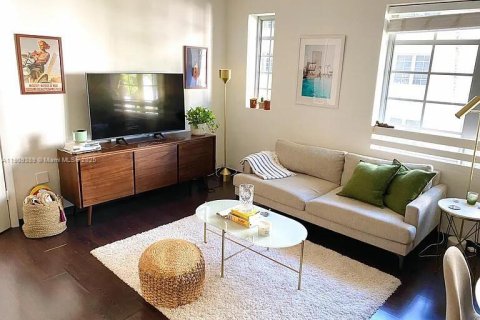 Снять в аренду кондоминиум в Майами-Бич, Флорида 1 спальня, 51.65м2, № 1965009 - фото 4