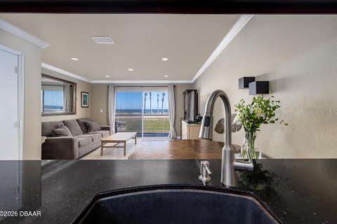 Touwnhouse à vendre à Ormond Beach, Floride: 2 chambres, 91.04 m2 № 2099054 - photo 8