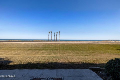 Touwnhouse à vendre à Ormond Beach, Floride: 2 chambres, 91.04 m2 № 2099054 - photo 9