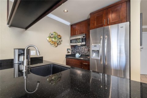 Touwnhouse à vendre à Ormond Beach, Floride: 2 chambres, 91.04 m2 № 2099054 - photo 7