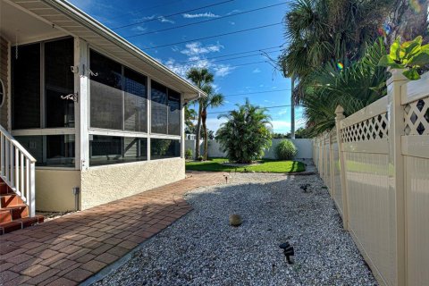Townhouse in Osprey, Florida 2 bedrooms, 108.23 sq.m. № 1912606 - photo 4