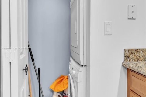 Купить кондоминиум в Ривьера-Бич, Флорида 1 спальня, 84.82м2, № 2024463 - фото 21