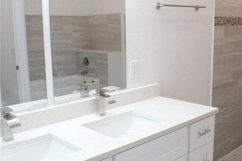 Купить виллу или дом в Киссимми, Флорида 8 комнат, 156.26м2, № 1852873 - фото 10