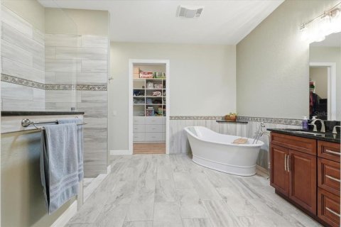 House in Polk City, Florida 2 bedrooms, 166.67 sq.m. № 2093701 - photo 26